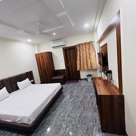 Hotel Anand Ujjain Eksteriør bilde